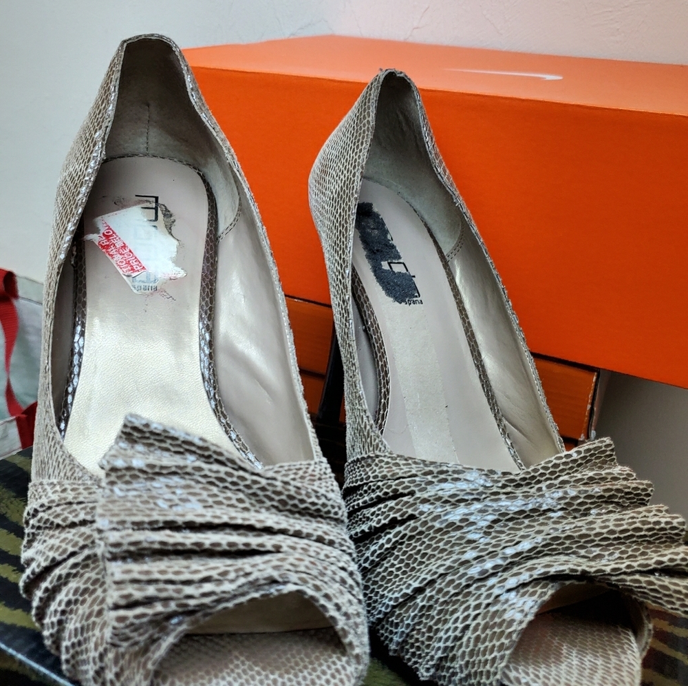 Shoes - Picture 2 of 2